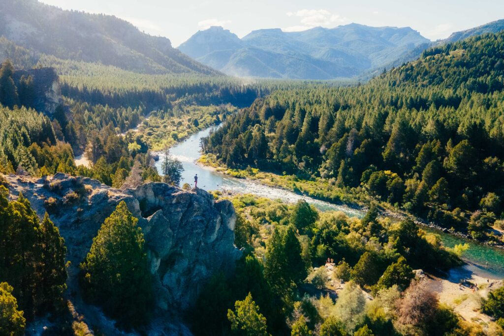 vista del rio caleufú de villa meliquina, fotografía de paisaje de Gustavo Arias
